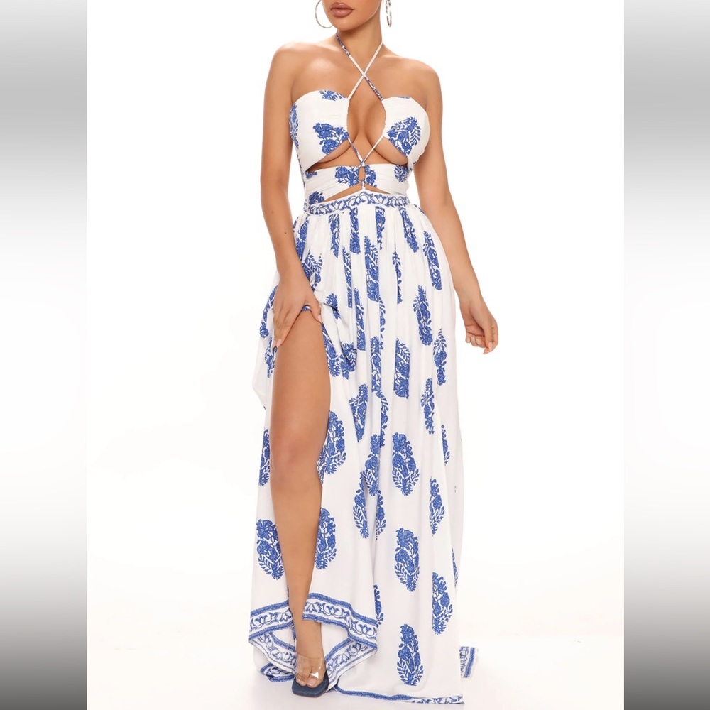 Elegant Blue and White Floral Maxi Dress